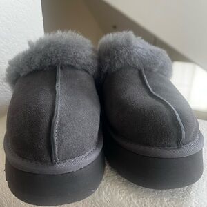 UGG Disquette
Charcoal